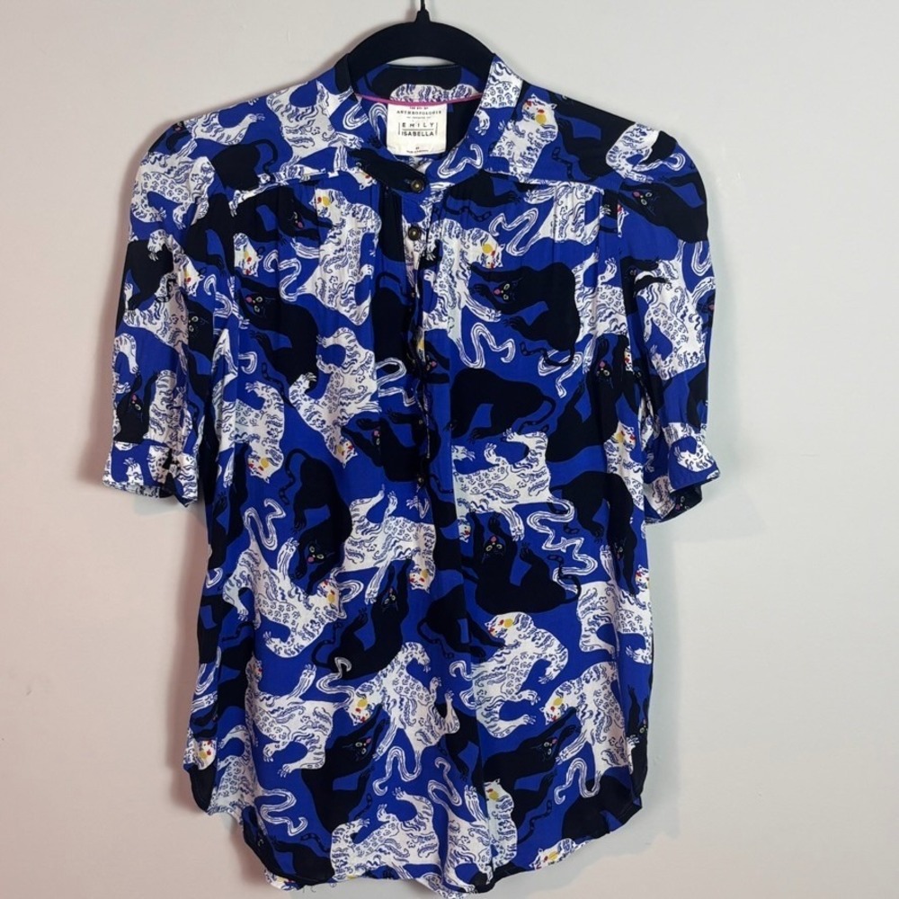 The Art of Anthropologie Emily Isabella Womens Blue Cat Tiger Button Blouse XS